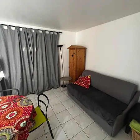 Au Coeur Du Village De Apartamento Gruissan