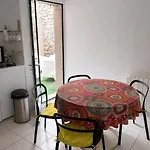 Au Coeur Du Village De 公寓